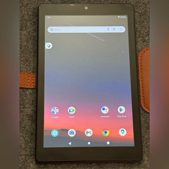 Onn Gray Tablet - Picture 1 of 7